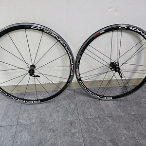 캄파놀로 시로코 35mm 시마노 바디 11단 림브용 휠셋