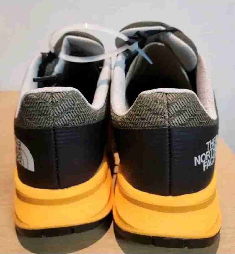 노스페이스 맨즈 벡티브 트레일 러닝화 각 255mm, 265mm 카키컬러 새제품--4