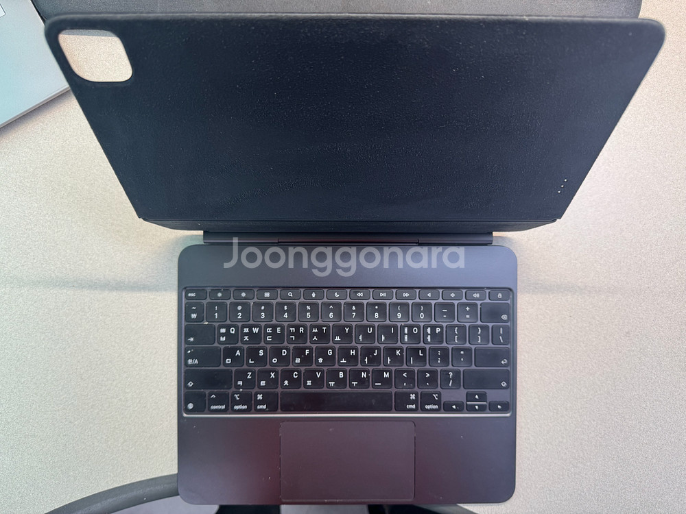 아이패드프로 13M4 wifi256+매직키보드--0