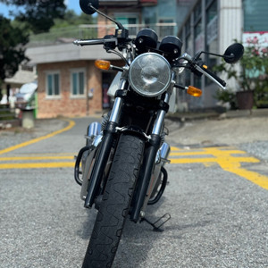 특가) 19년 컨티넨탈GT650 클래식바이크 판매합니다