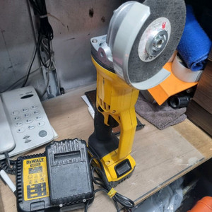 디월트 무선 그라인더 20V101 9944 6171