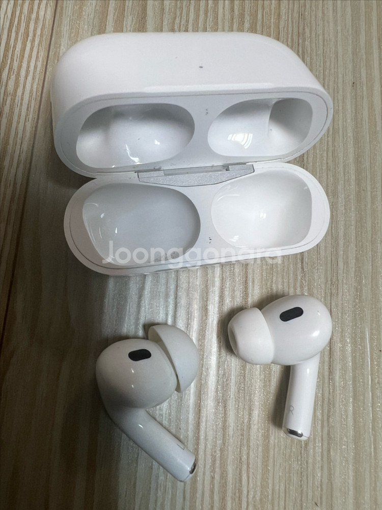 에어팟 프로 2세대 8핀 (풀박)+ 케이스(국립박물관)--3