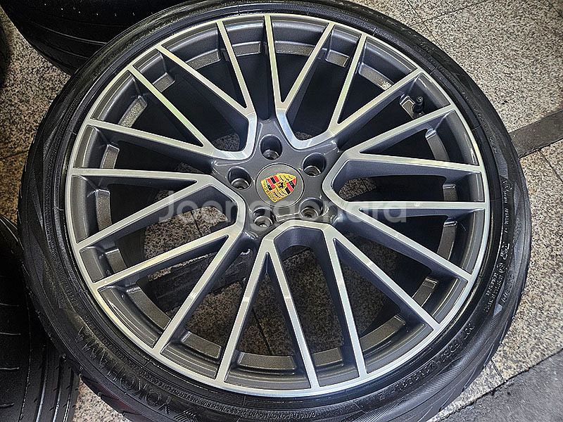 [판매] 포르쉐 9Y0 카이엔쿠페터보 정품 22인치 휠 타이어 셋트--3