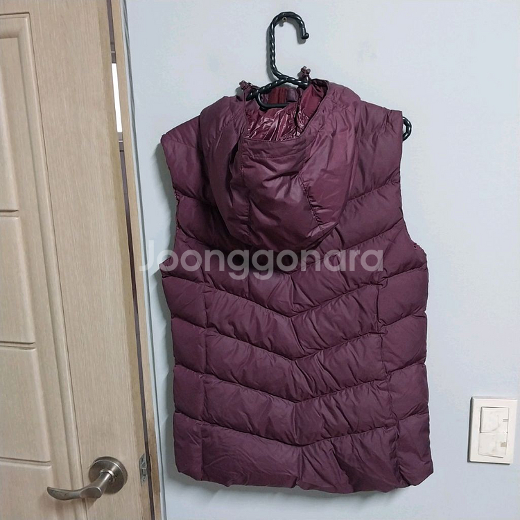 라푸마 거위털 패딩조끼 여성90 사이즈--1