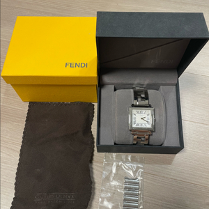 펜디 남녀공용 메탈 시계 60500G