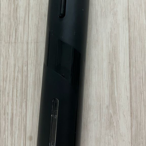 Unitec 전동 와인 오프너 건전지 네개 포함색상은 블랙이고, 작동을 위해 AA 건전지로 작동하며 현재 사용 가능