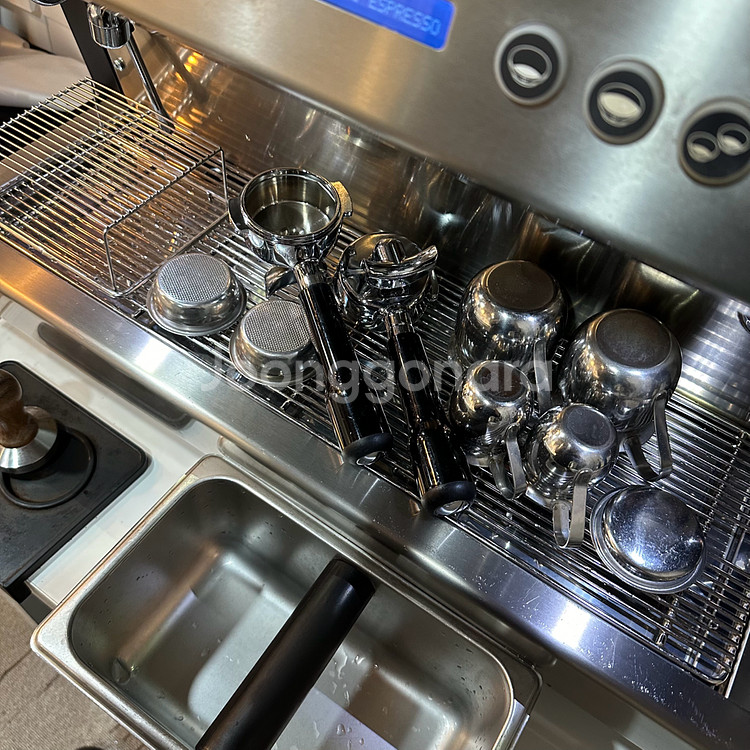 콘티아이언 PID2그룹 반자동 커피머신--6