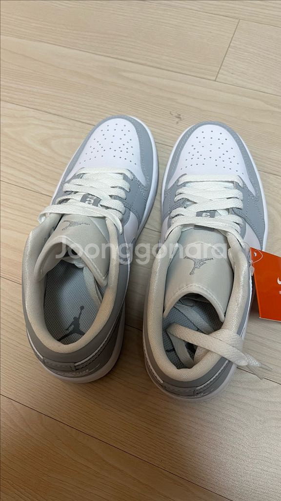 나이키 조던 1 로우 울프그레이 팝니다 240사이즈--2