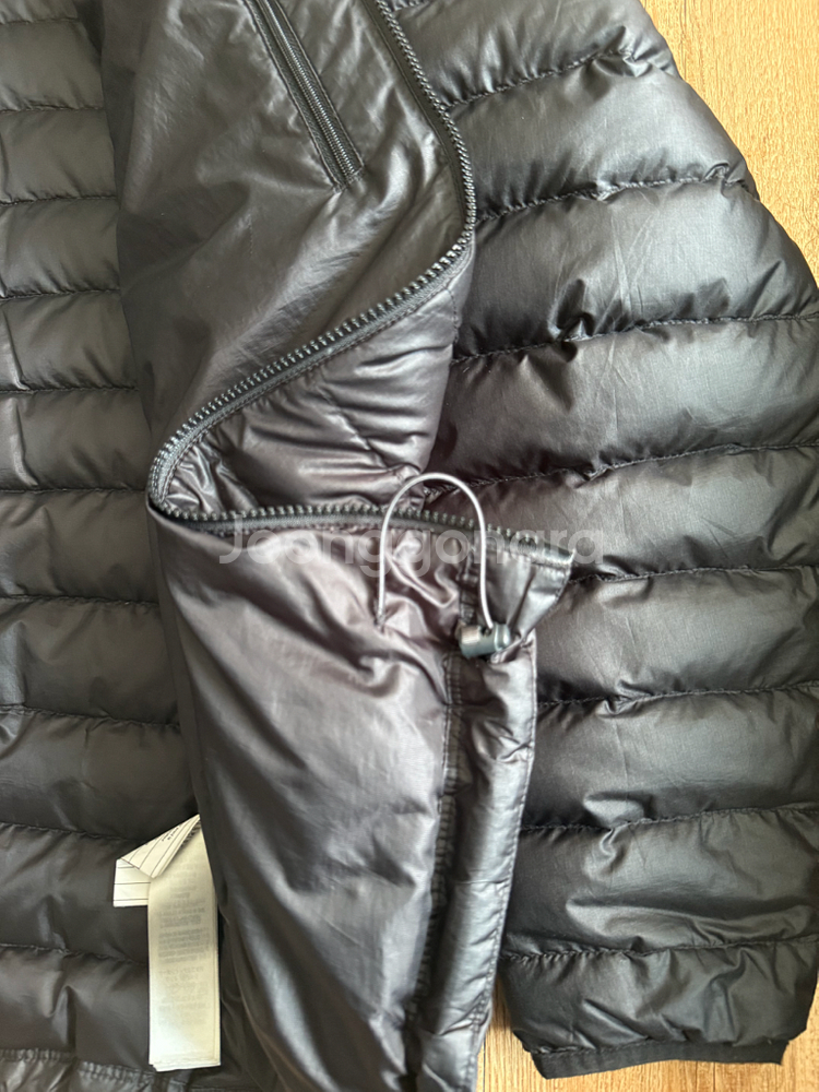 [L] 파타고니아 다운 스웨터 자켓 패딩 블랙--2