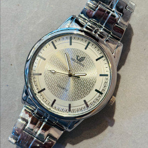 Orlando 쿼츠 시계 미사용품