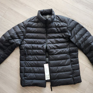 유니클로 울트라 라이트다운 경량패딩