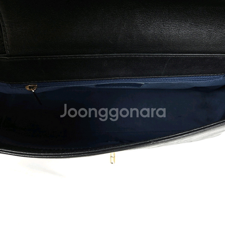 샤넬 마드모아젤 플랩백 쉽스킨--9