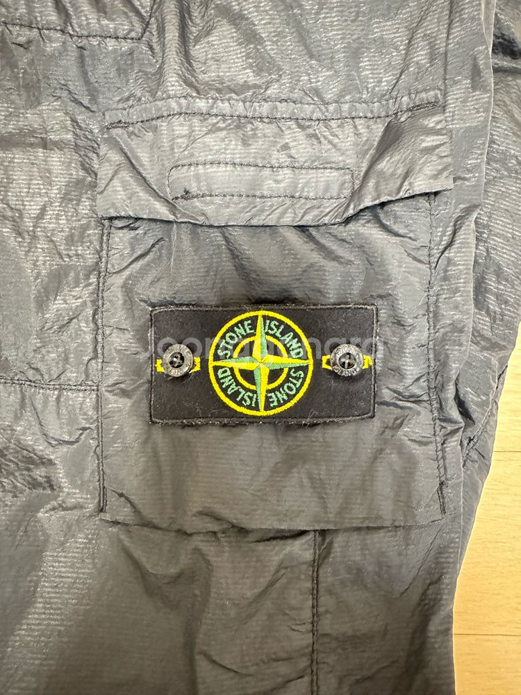 스톤 아일랜드 시어커서 메탈 나일론 조거팬츠 팝니다--4