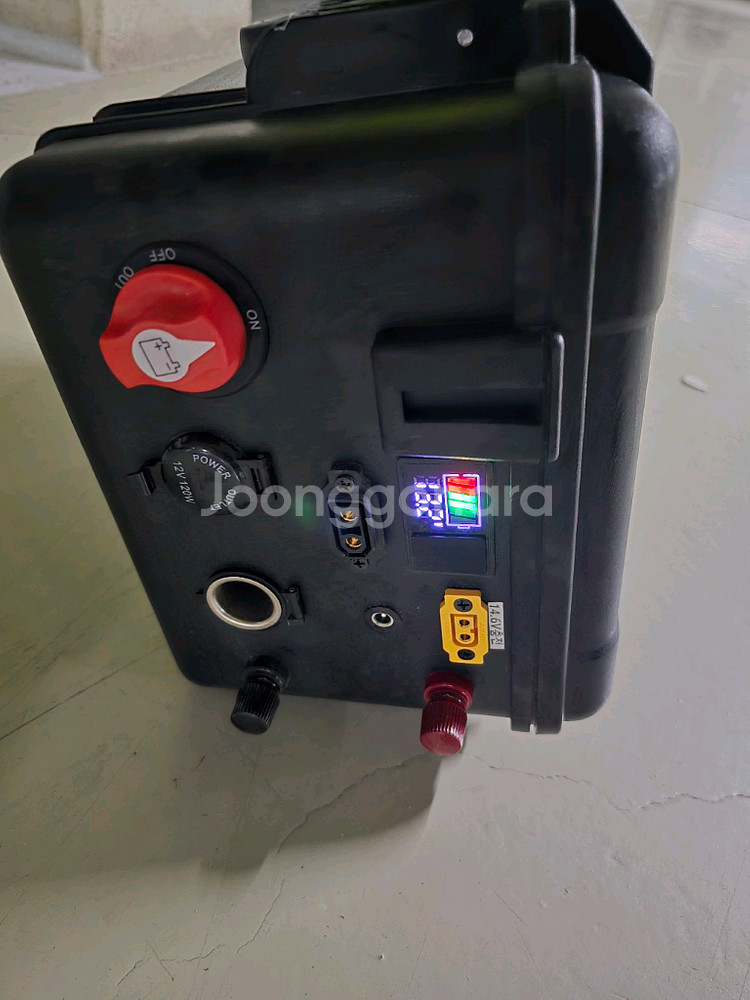 파워뱅크100A 팔거나 또는 물물교환 원합니다--0