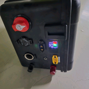 파워뱅크100A 팔거나 또는 물물교환 원합니다