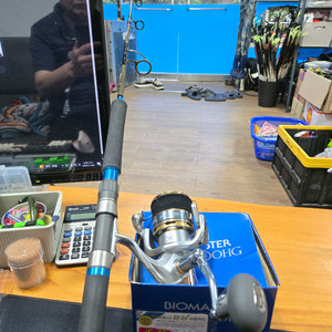 바이오마스터 SW8000HG릴과 낚시대