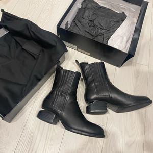 알렉산더왕 앵글 부츠