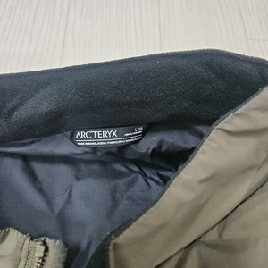 아크테릭스 콜드웍스 다운 재킷 L사이즈 리프