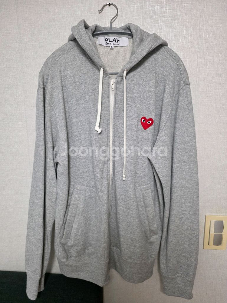 꼼데가르송 플레이 하트 후드집업 L사이즈--0