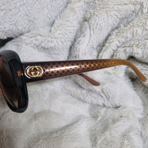 구찌 선글라스 오버 사이즈 뿔테