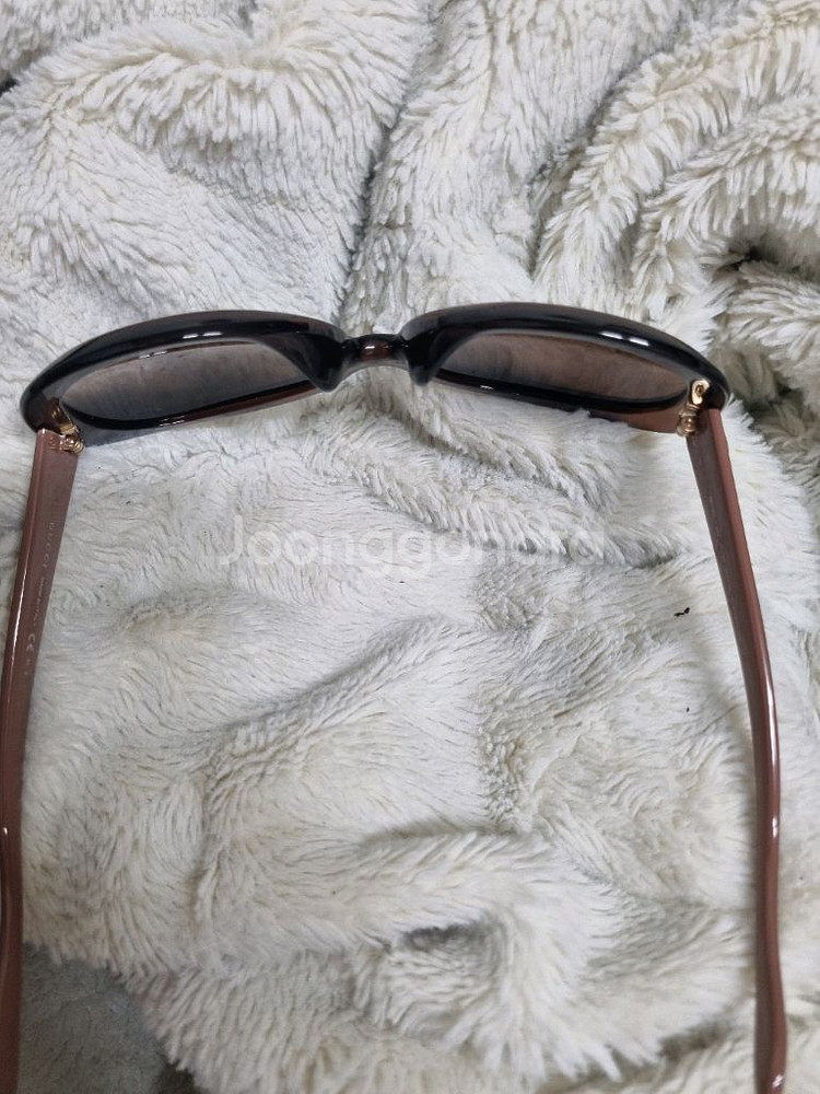 구찌 선글라스 오버 사이즈 뿔테--3
