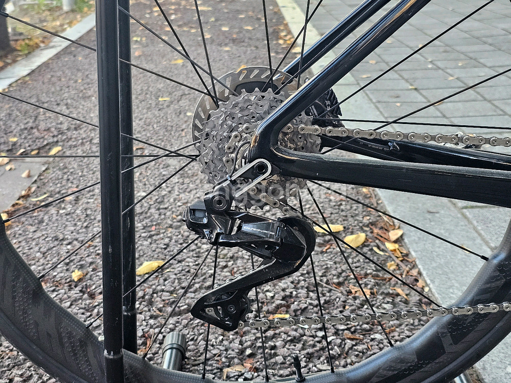 메리다 스컬트라 6000 로드바이크--3