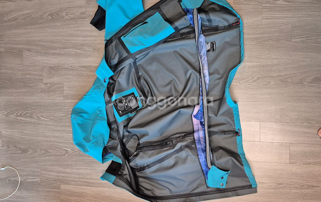 2425 ovyo 3L 보드복 XL상하의 팝니다.(오비오 3L보드복, 25만)--3