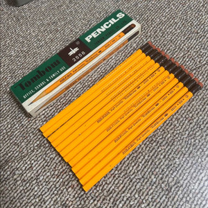 수집가 연필- 톰보우 Tombow 2558 HB 12자루 이미지