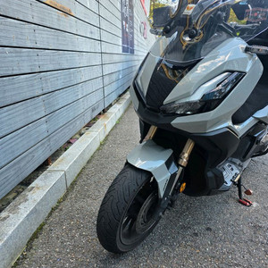 ADV350 24년식 a급