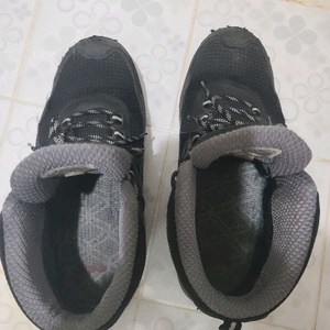 블랙야크 6인치 280 안전화 절연화 팝니다.