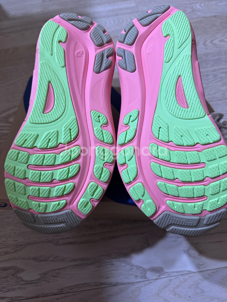 아식스 젤카야노 31 235사이즈 새상품--4