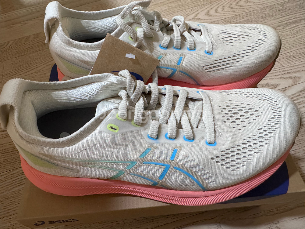 아식스 젤카야노 31 235사이즈 새상품--1