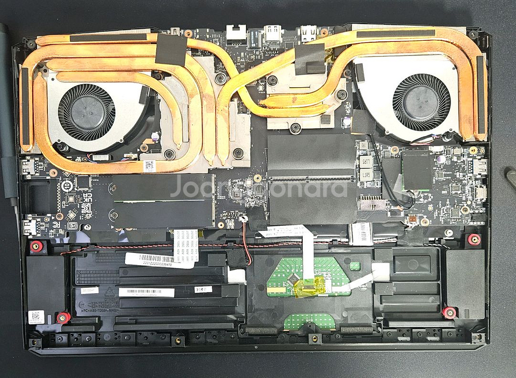 MSI VECTOR GP76 12UGS 17.3인치 노트북 판매--5