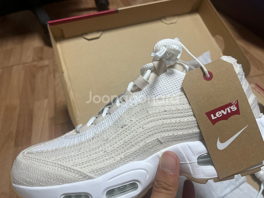 나이키 리바이스 에어맥스 에크루 화이트 255사이즈 새상품 판매합니다.--3