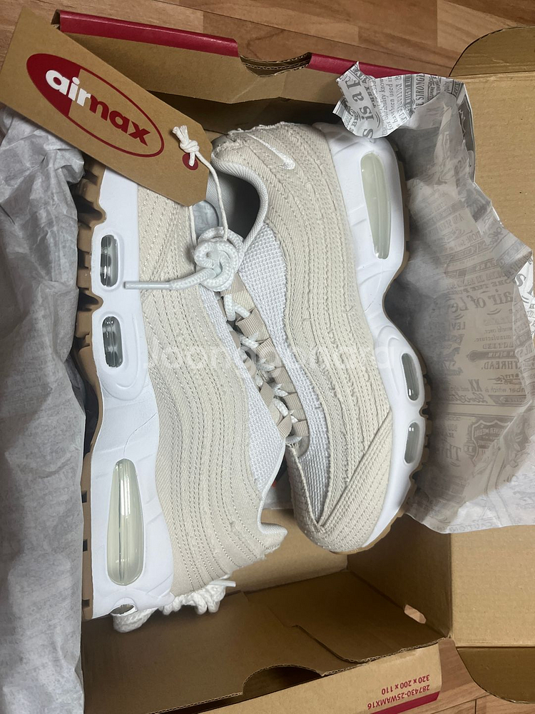 나이키 리바이스 에어맥스 에크루 화이트 255사이즈 새상품 판매합니다.--4