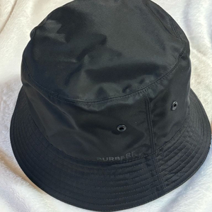 버버리 리버시블 버킷