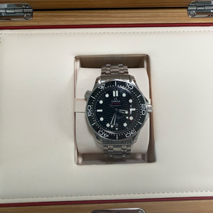 오메가 씨마스터 다이버 300 42mm 블랙