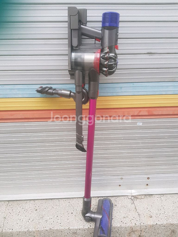 다이슨 V8 무선청소기--1