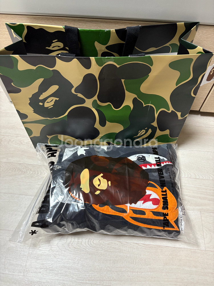 (새상품) 베이프 샤크 후드 L--1