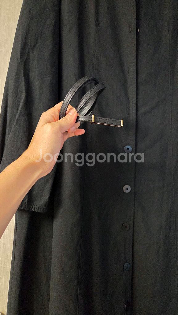 리틀블랙 로즈베이 시스터마켓 블랙 브이넥 롱원피스--6