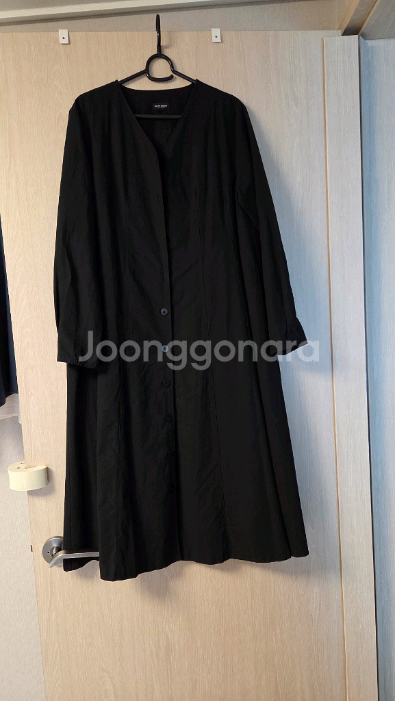 리틀블랙 로즈베이 시스터마켓 블랙 브이넥 롱원피스--9