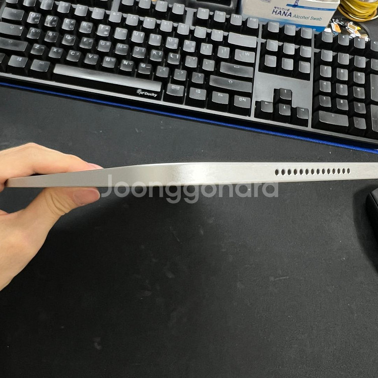아이패드프로11 M4 (A2836) 256기가 WiFi 실버색상--2