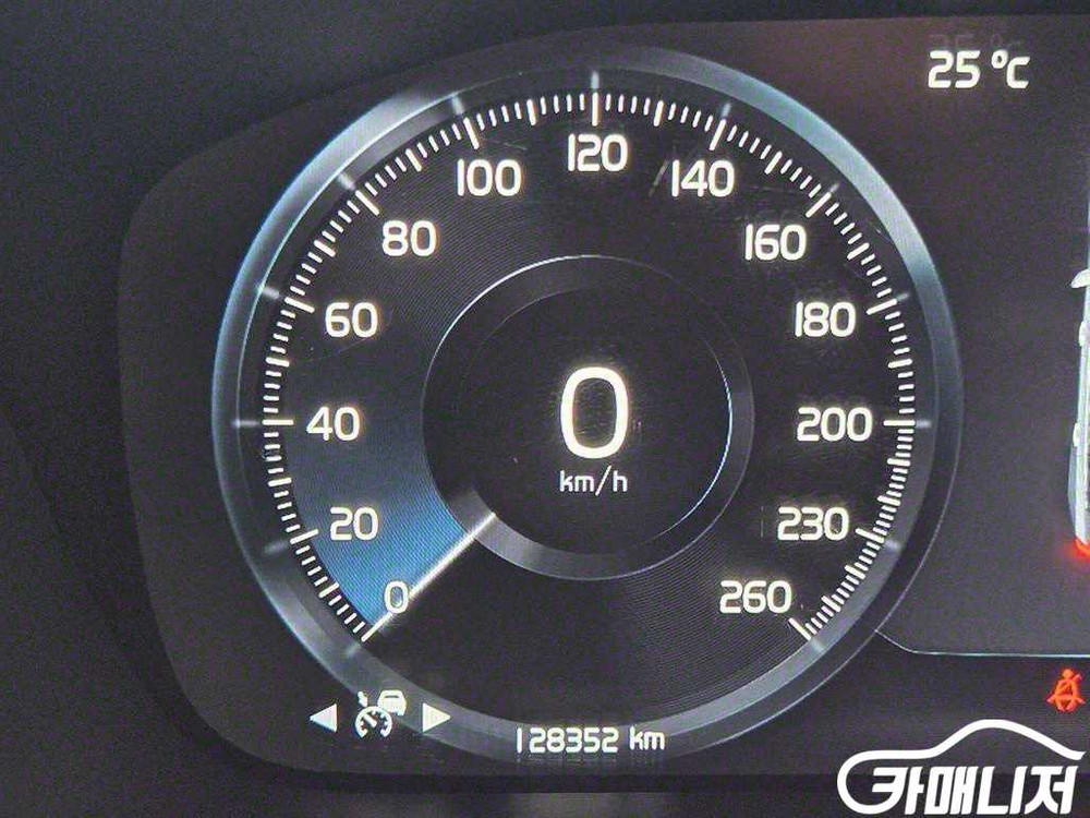 [볼보]XC90 2세대 2.0 T8 AWD R-디자인 #앱특가 이미지