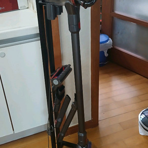 다이슨 V8 무선청소기