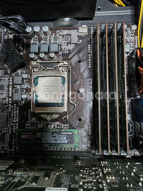 i7 7700 , RAM 32GB , GTX 1060 3GB , SSD 1TB , 23인치 모니터--6