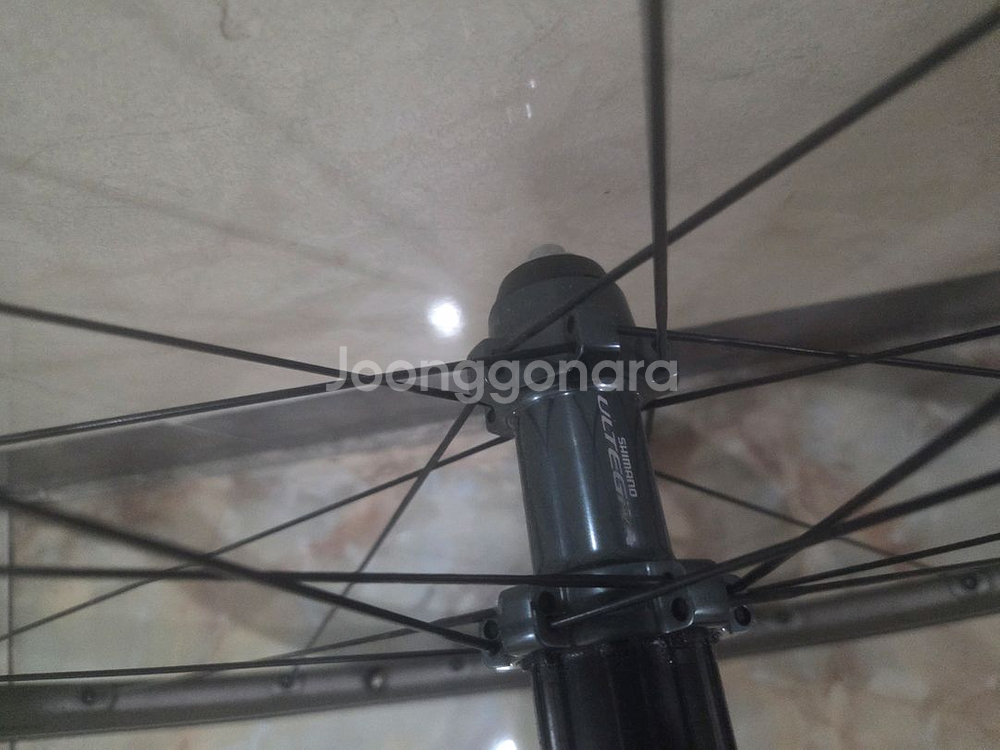 울테그라 WH-6800 림브 휠셋 판매합니다 (튜블리스 세팅)--3