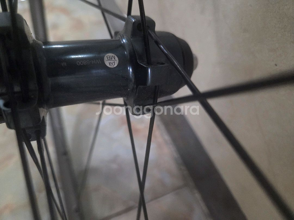 울테그라 WH-6800 림브 휠셋 판매합니다 (튜블리스 세팅)--4