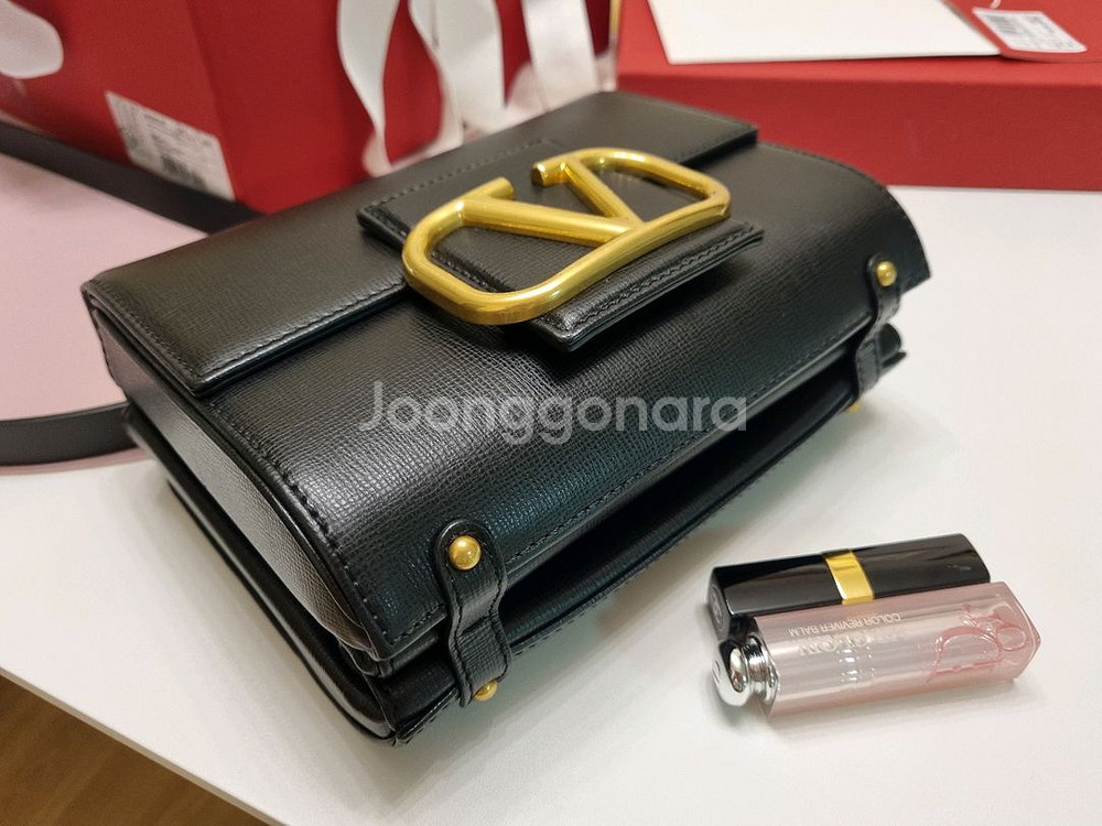 정품.발렌티노 스탐파알체 스터드 숄더백.손예진가방--2