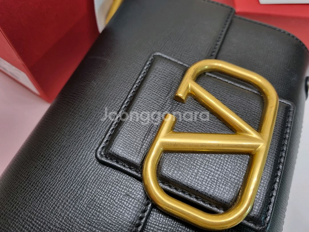 정품.발렌티노 스탐파알체 스터드 숄더백.손예진가방--5