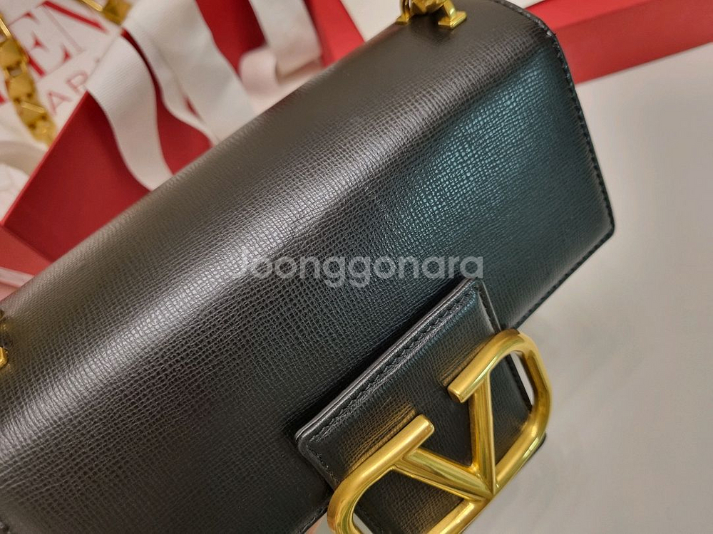 정품.발렌티노 스탐파알체 스터드 숄더백.손예진가방--4